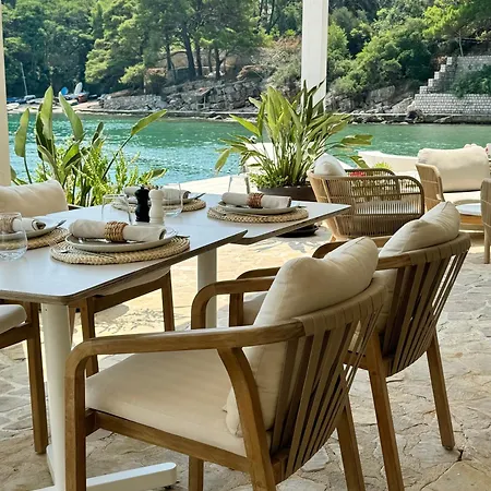 Kalamota House Aparthotel 4*