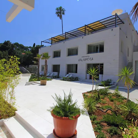 Kalamota House Aparthotel