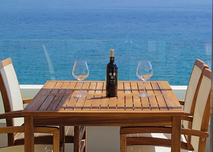 Aparthotel Kalamota House 4*