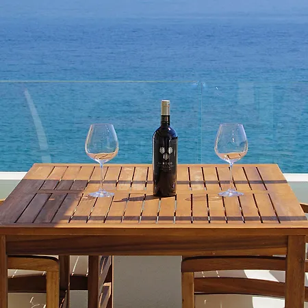 Apartahotel Kalamota House 4*