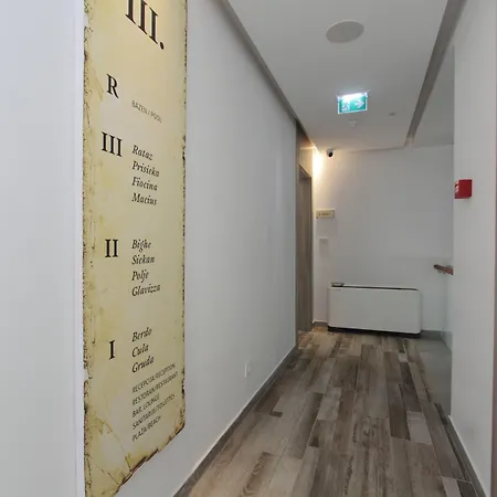 Kalamota House 4*