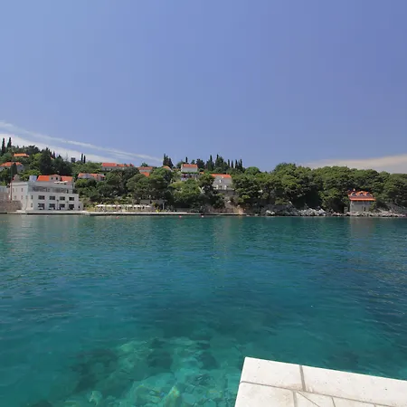 Apartahotel Kalamota House 4*