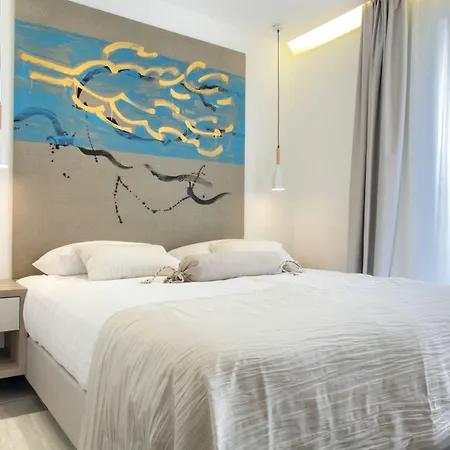 Apartahotel Kalamota House 4*