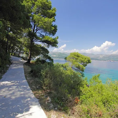 Kalamota House 4*