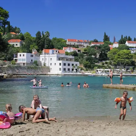 Kalamota House Apartahotel 4*